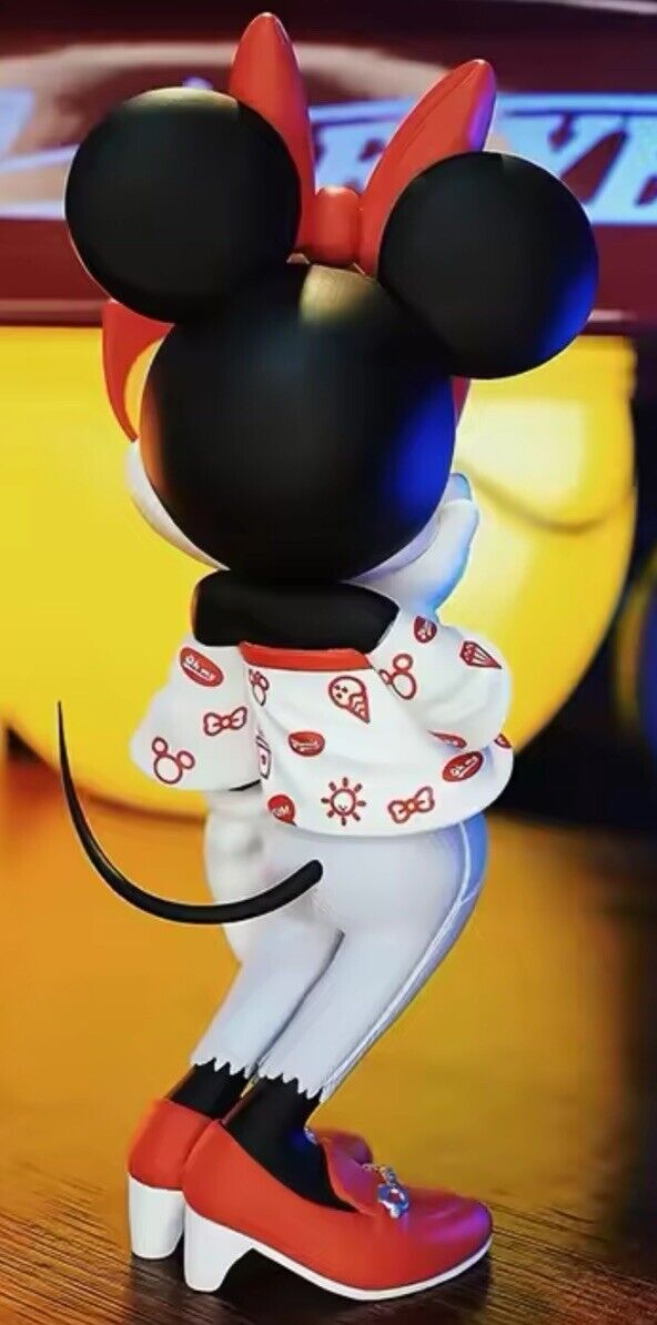 Disney Minnie Mouse Girl Cute Figure 15cm