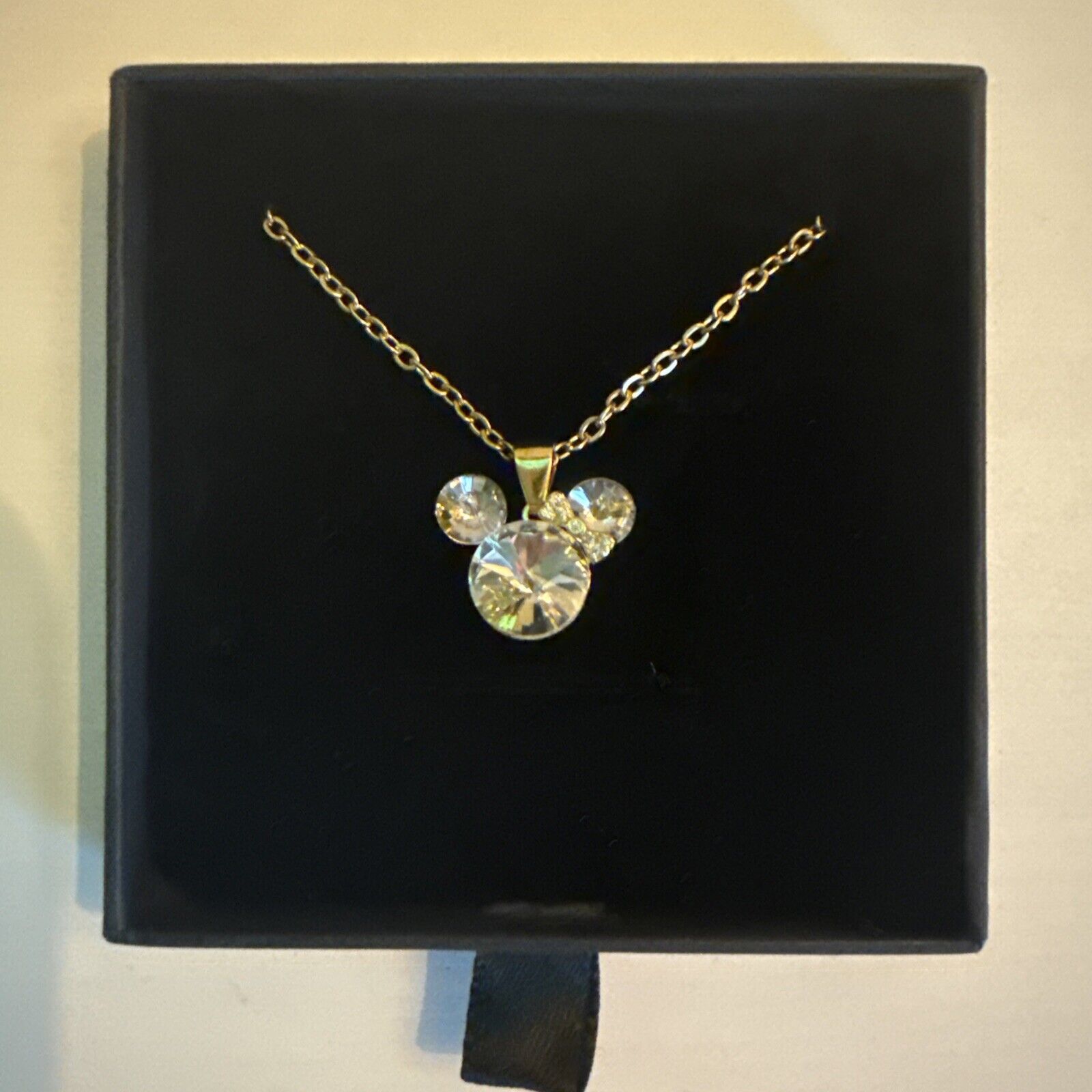 Disney Minnie Maus Kette Weiß Inklusive Box